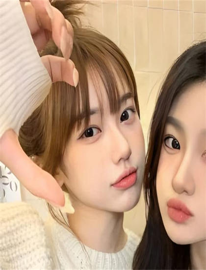 《三个女儿把老妈宠翻天》与原作对比创新分析：改编成功之处探讨，热搜话题